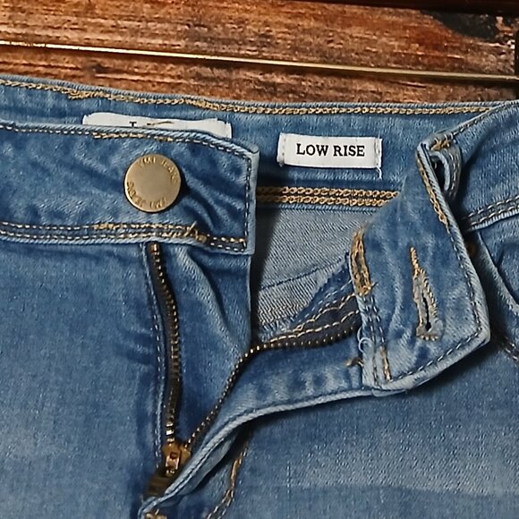 YMI Wanna Betta Butt Jeans Size 13 31 Low Rise Distressed Flare Leg Blue Stretch - Picture 6 of 10